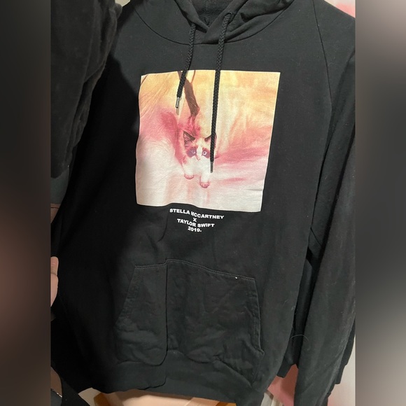 Taylor Swift Benjamin Button Hoodie - Picture 1 of 1